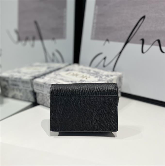 2025228Y 180P182140579